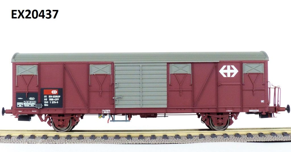 SBB Gbs Güterwagen EUROP mit grossem und kleinem SBB Emblem, geripptem Dach und Türen mit Sicken  Epoche V